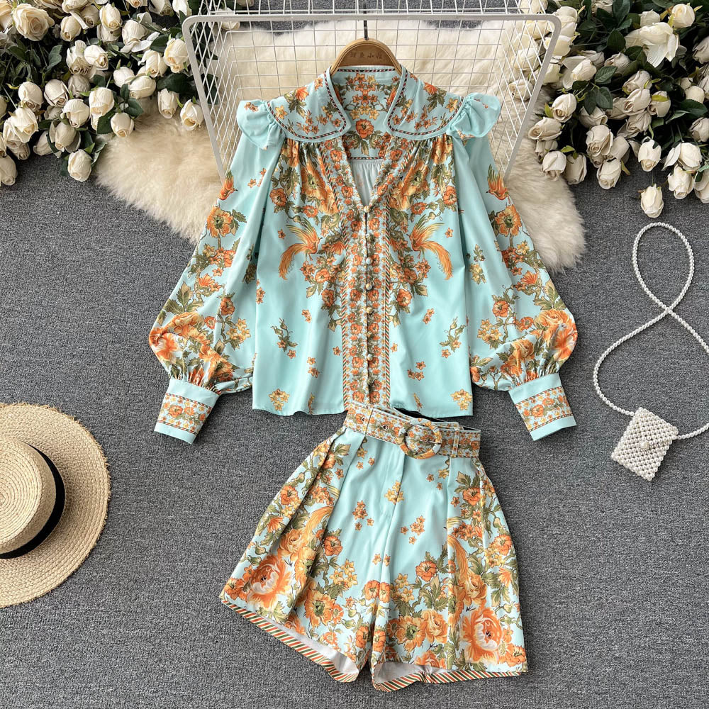 Turn Down Collar Floral Print Blouse And Shorts