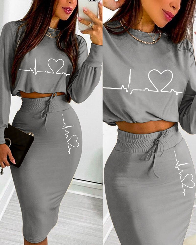 2 Pieces Heart Print Crop Top & Drawstring Skirt